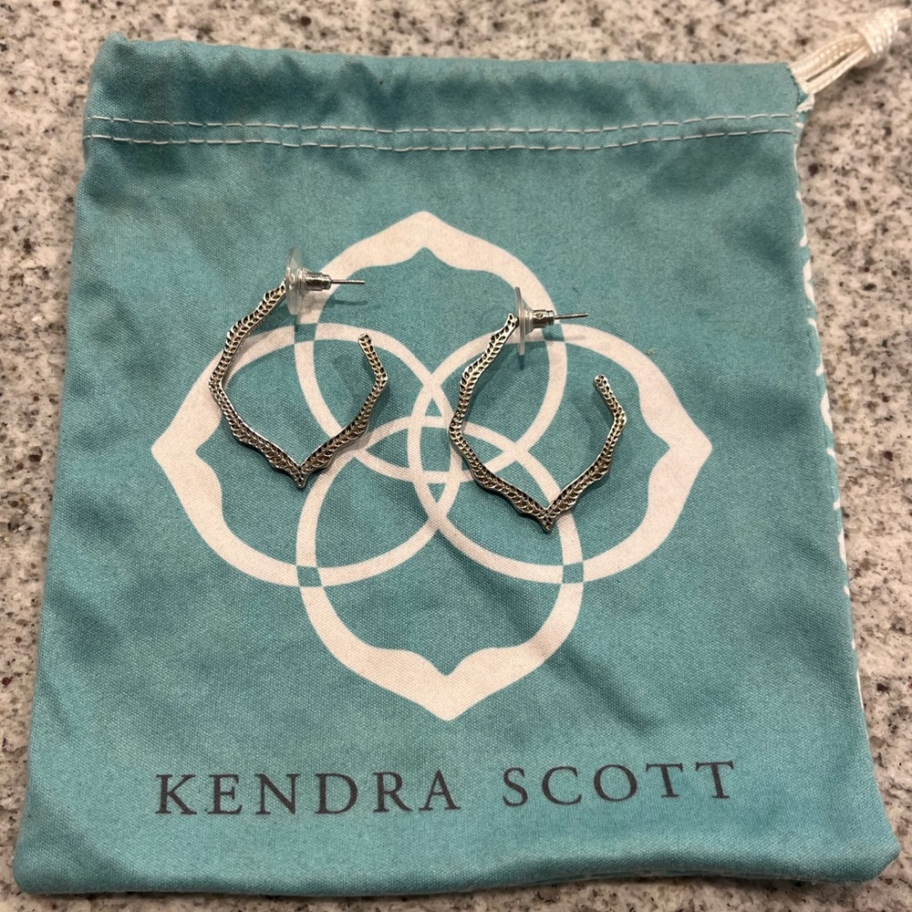 Kendra Scott Miku Hoop Earrings Silver